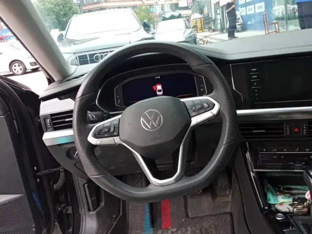 Volkswagen Passat — Фото автомобиля 15