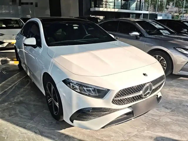 Mercedes-Benz A-Class — Фото автомобиля 3