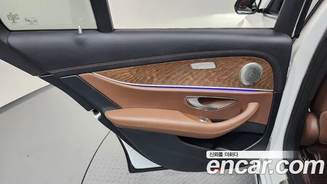 Mercedes-Benz E-Class W213 — Фото автомобиля 25