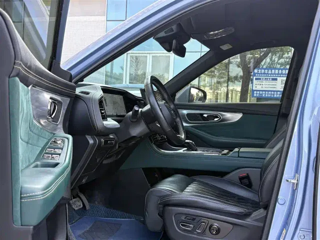 GAC Trumpchi GS8 — Фото автомобиля 6