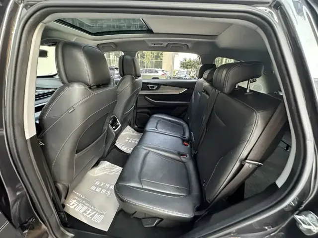 Chery Tiggo 8 PLUS 2022 290TGDI DCT Passion Edition — Фото автомобиля 7