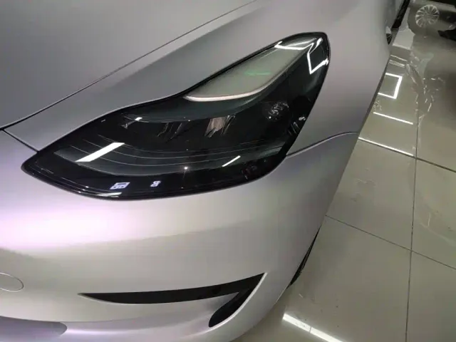 Tesla Model 3 — Фото автомобиля 23