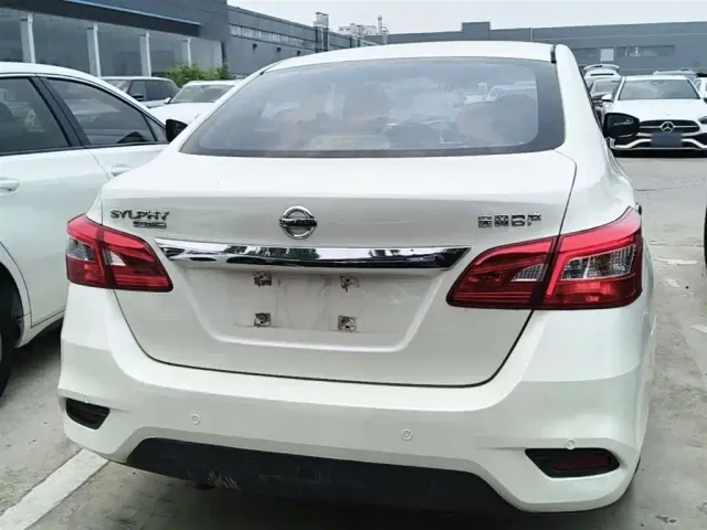 Nissan Sylphy — Фото автомобиля 5