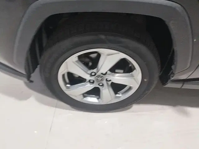 Toyota RAV4 — Фото автомобиля 22