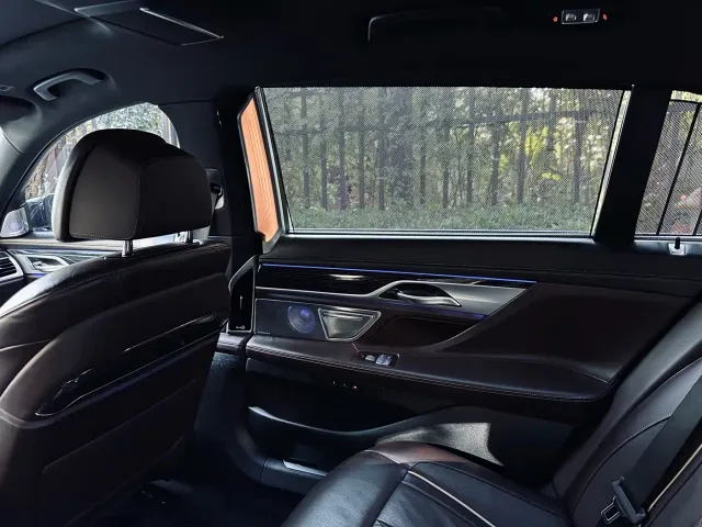BMW 7 Series — Фото автомобиля 13