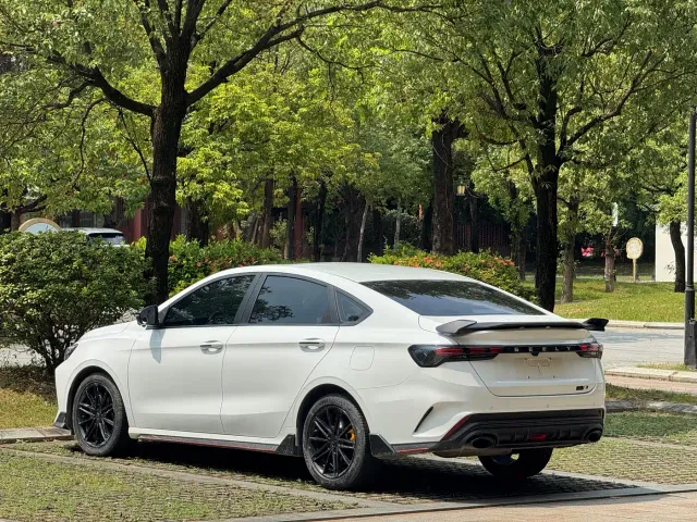 Geely Binrui — Фото автомобиля 14