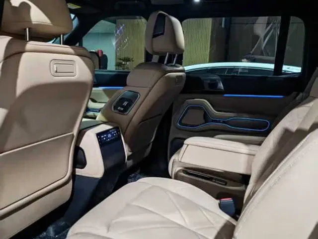 BYD FangChengBao Leopard 8 — Фото автомобиля 5