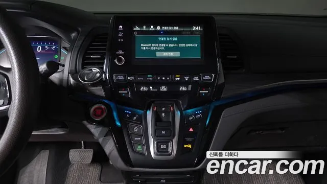 Honda Odyssey — Фото автомобиля 14