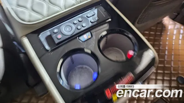 Kia Canival Carnival 4 поколение Дизель 9 мест Hi-Limousine — Фото автомобиля 23