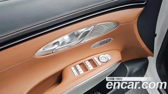 Genesis GV70 2.5T Бензин AWD — Фото автомобиля 26