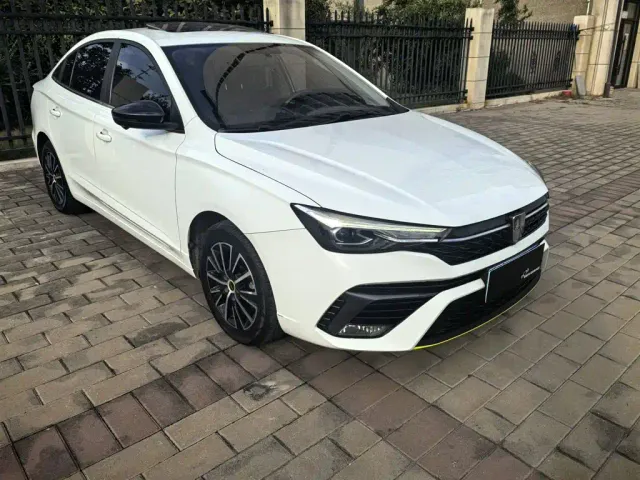 Roewe i5 — Фото автомобиля 5