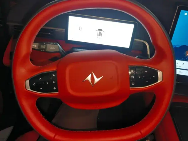 Dongfeng eπ 008 — Фото автомобиля 15