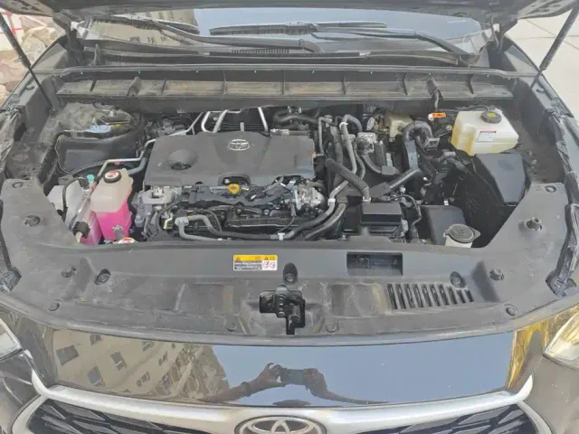 Toyota Highlander — Фото автомобиля 10