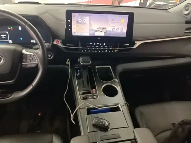 Toyota Sienna — Фото автомобиля 12