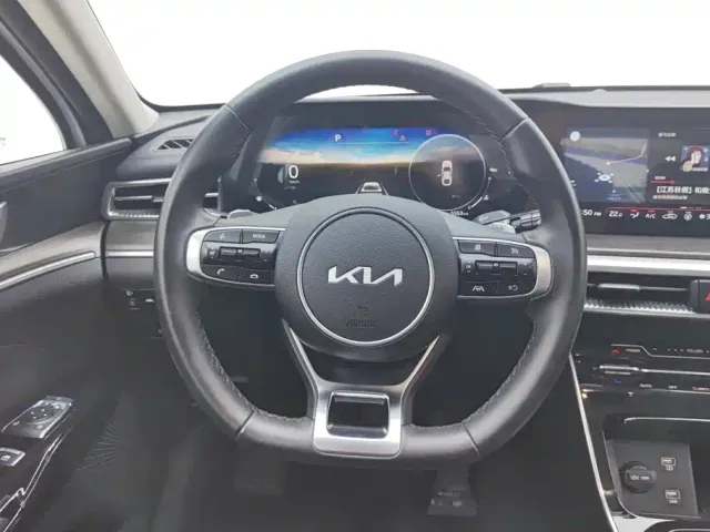 Kia K5 — Фото автомобиля 15