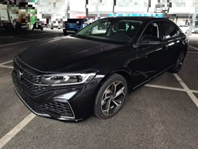 Фотография автомобиля — Volkswagen Passat