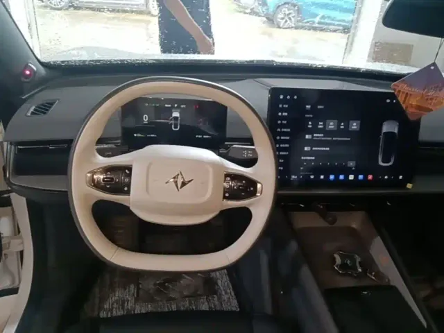 Dongfeng eπ 007 — Фото автомобиля 10