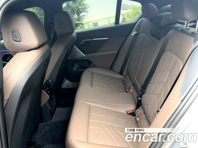 BMW 5-Series — Фото автомобиля 9