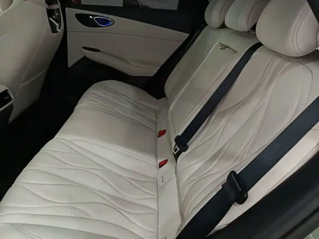 BYD Seal 06 GT — Фото автомобиля 16