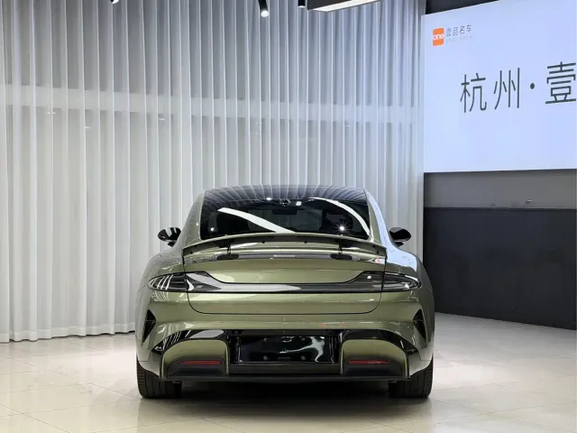 Xiaomi SU7 — Фото автомобиля 4