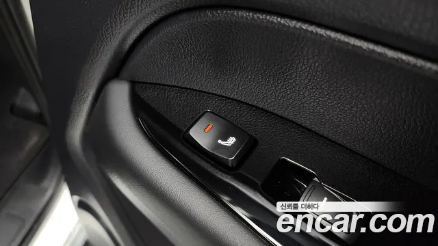 KG_Mobility_Ssangyong Rexton Дизель 2.2 2WD — Фото автомобиля 28