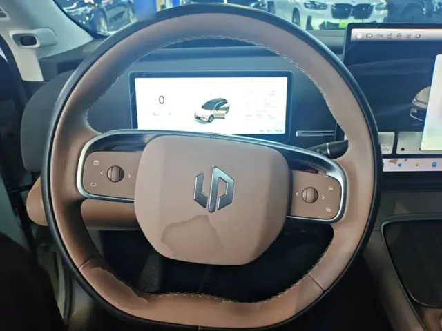 Leapmotor C11 — Фото автомобиля 10