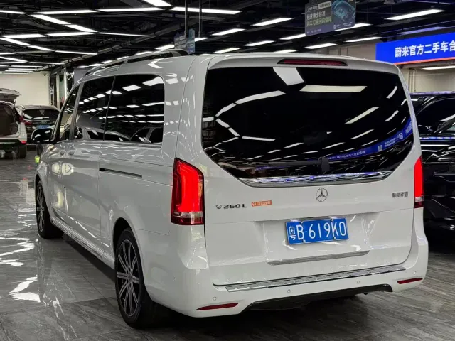 Mercedes-Benz V-Class — Фото автомобиля 4