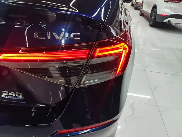 Honda Civic — Фото автомобиля 7