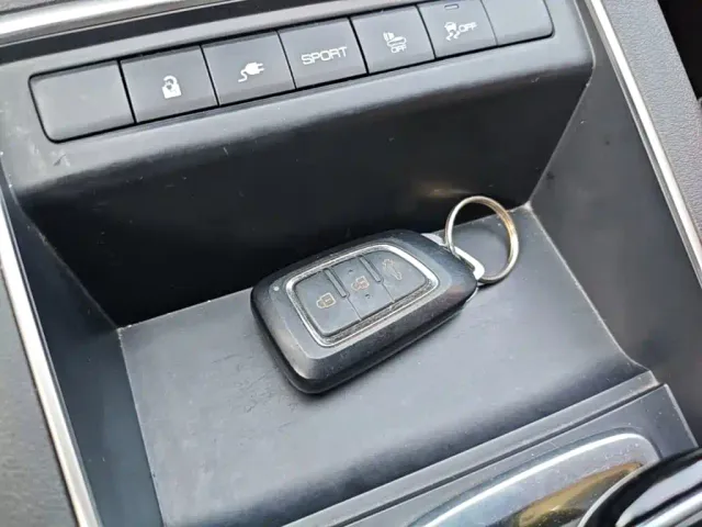 Dongfeng Fengshen E70 — Фото автомобиля 8