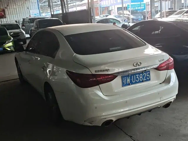 Infiniti Q50L — Фото автомобиля 7