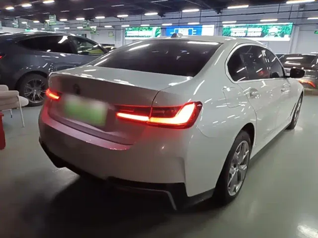 BMW i3 — Фото автомобиля 6