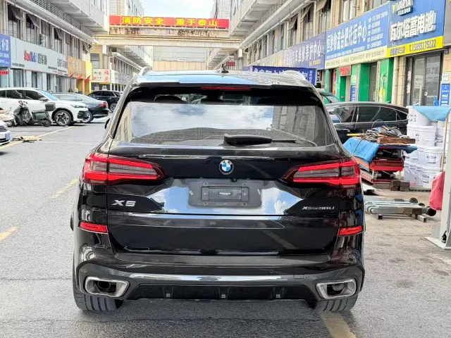 BMW X5 — Фото автомобиля 6
