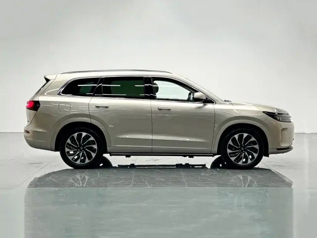 Aito M7 — Фото автомобиля 7