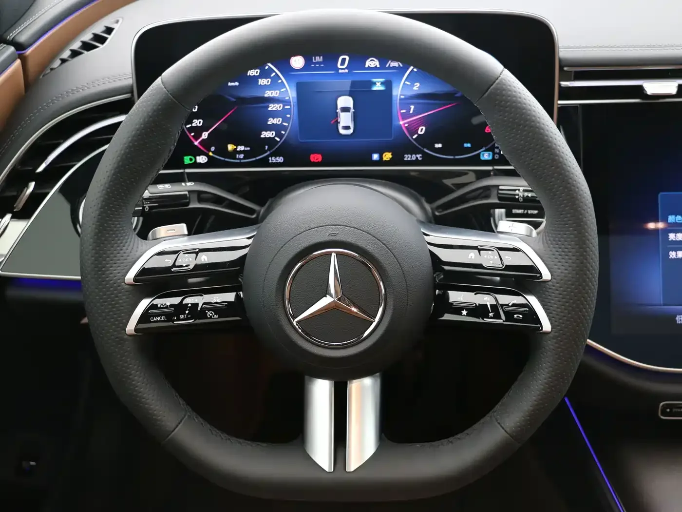 Mercedes-Benz Mercedes-Benz E-Class — Фото автомобиля 11