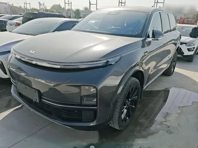 Фотография автомобиля — Li Auto L8