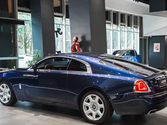 Rolls-Royce Wraith — Фото автомобиля 5