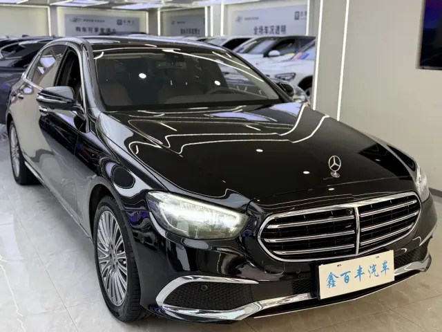 Mercedes-Benz E-Class — Фото автомобиля 3
