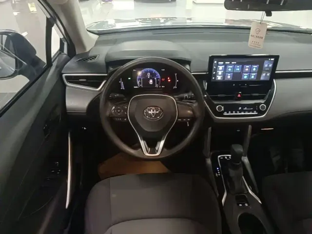 Toyota Frontlander — Фото автомобиля 10
