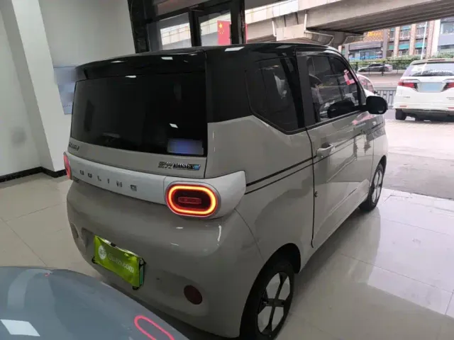 Wuling Motors Hongguang MINIEV 2024 3rd Generation 215km Youth Edition — Фото автомобиля 6