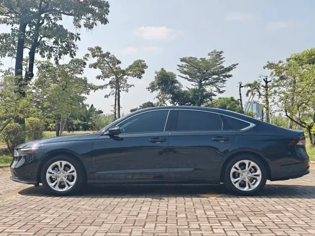 Honda Accord — Фото автомобиля 5