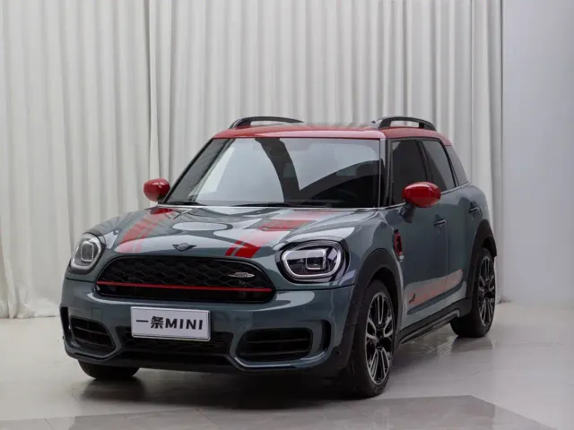 Фотография автомобиля — MINI JCW COUNTRYMAN