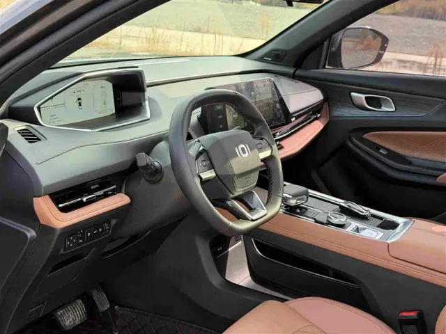 Changan Qiyuan Q05 — Фото автомобиля 11