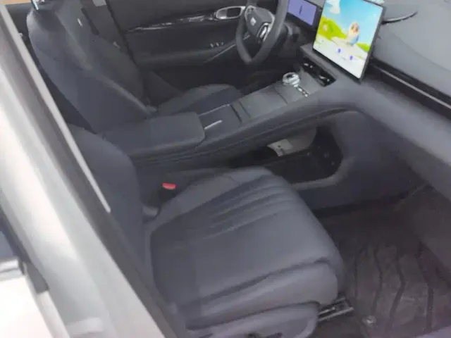 Geely Galaxy E5 — Фото автомобиля 8