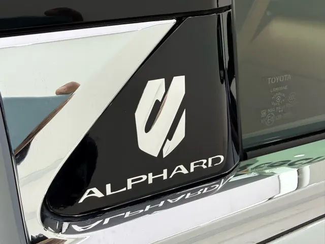 Toyota Alphard — Фото автомобиля 21