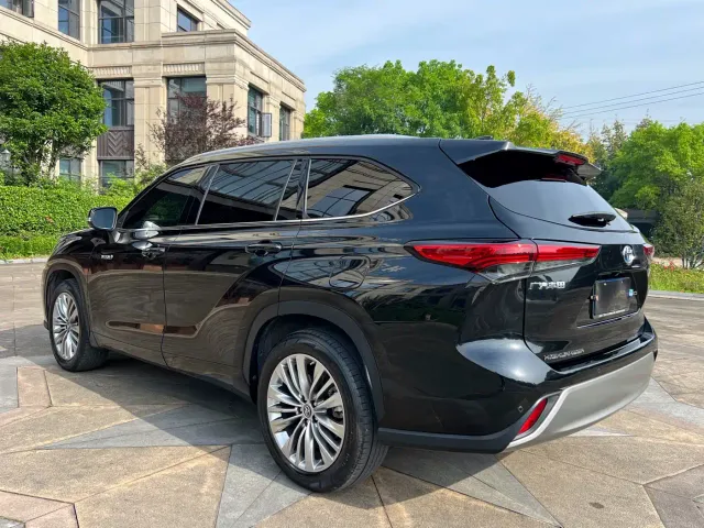 Toyota Highlander — Фото автомобиля 5