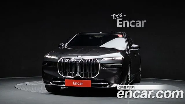 BMW 7 Series G70 — Фото автомобиля 3