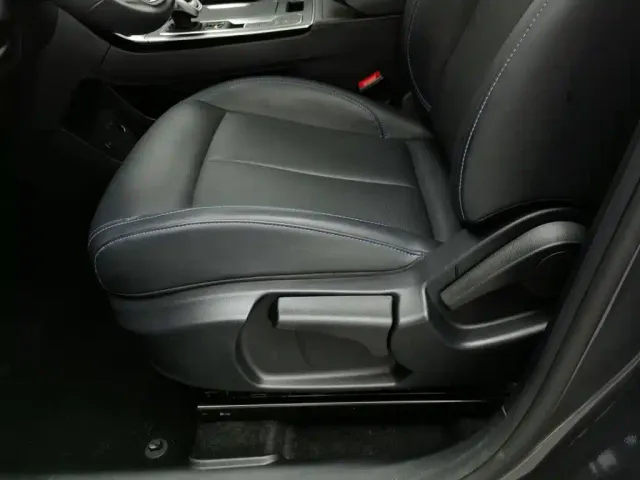 Roewe RX5 — Фото автомобиля 20