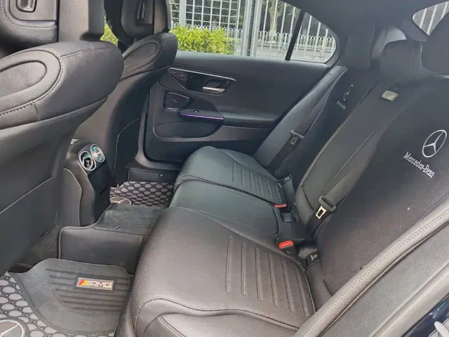 Mercedes-Benz C-Class — Фото автомобиля 11