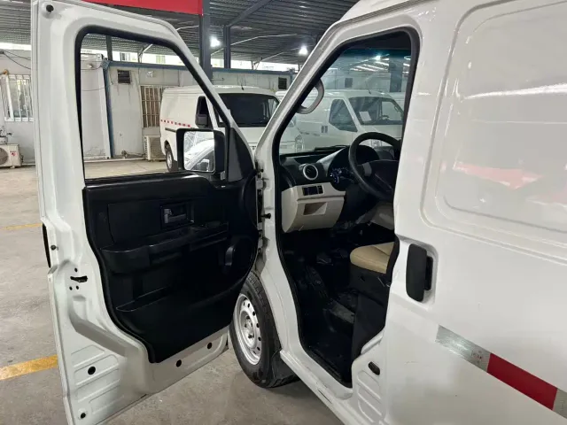 Ruichi New Energy EC35 — Фото автомобиля 6