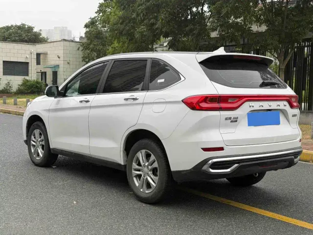 Haval M6 — Фото автомобиля 8